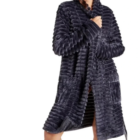 Anthropologie Mariposa Faux Fur Ribbed Wrap Belted Robe Dark Gray Size XS/S - Picture 11 of 11